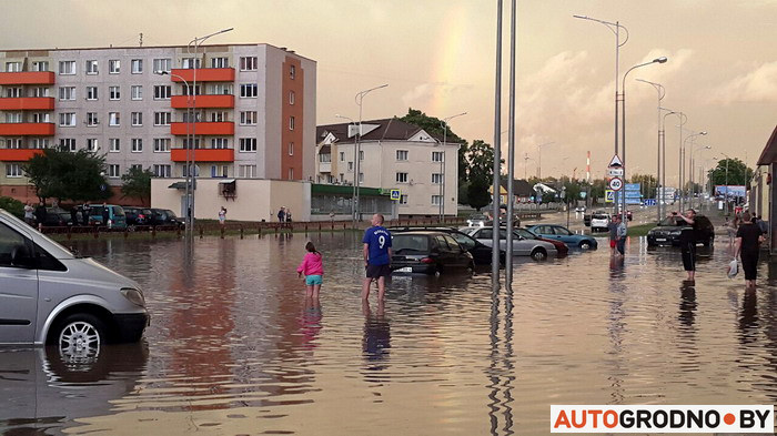 Сонник затопило водой. Гродно ураган. Дождь в Гродно сегодня видео.