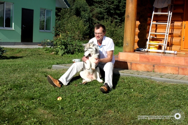 Сергей со своей собакой
