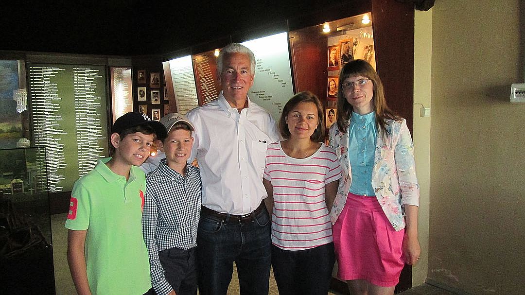 Миллиардер Чарльз Кушнер вместе со своими внуками приезжал в Новогрудок в конце июня