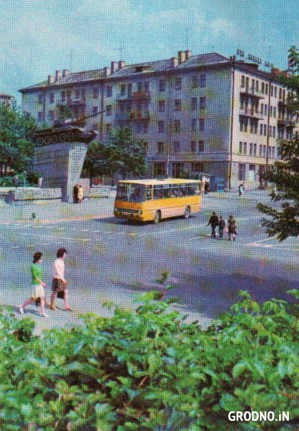 Памятник воинам-освободителям — танк Т-34-85 в Гродно, 1975 г.