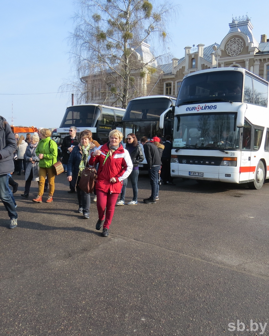 Каждый день Гродно встречает десяток автобусов, заполненных туристами