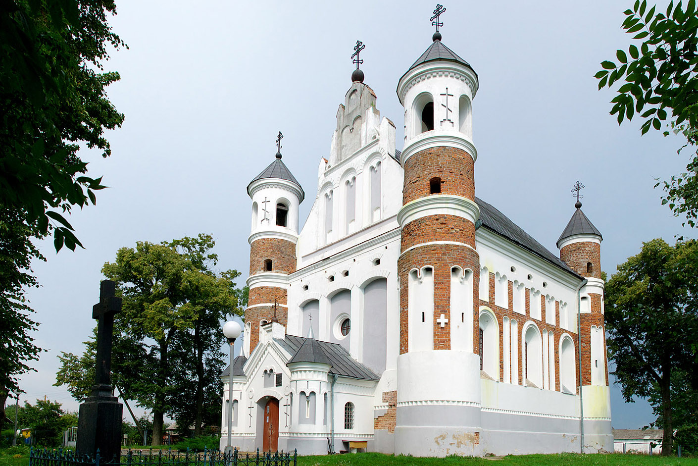 Церковь-крепость Рождества Богородицы 1516–1542 гг. в Мурованке