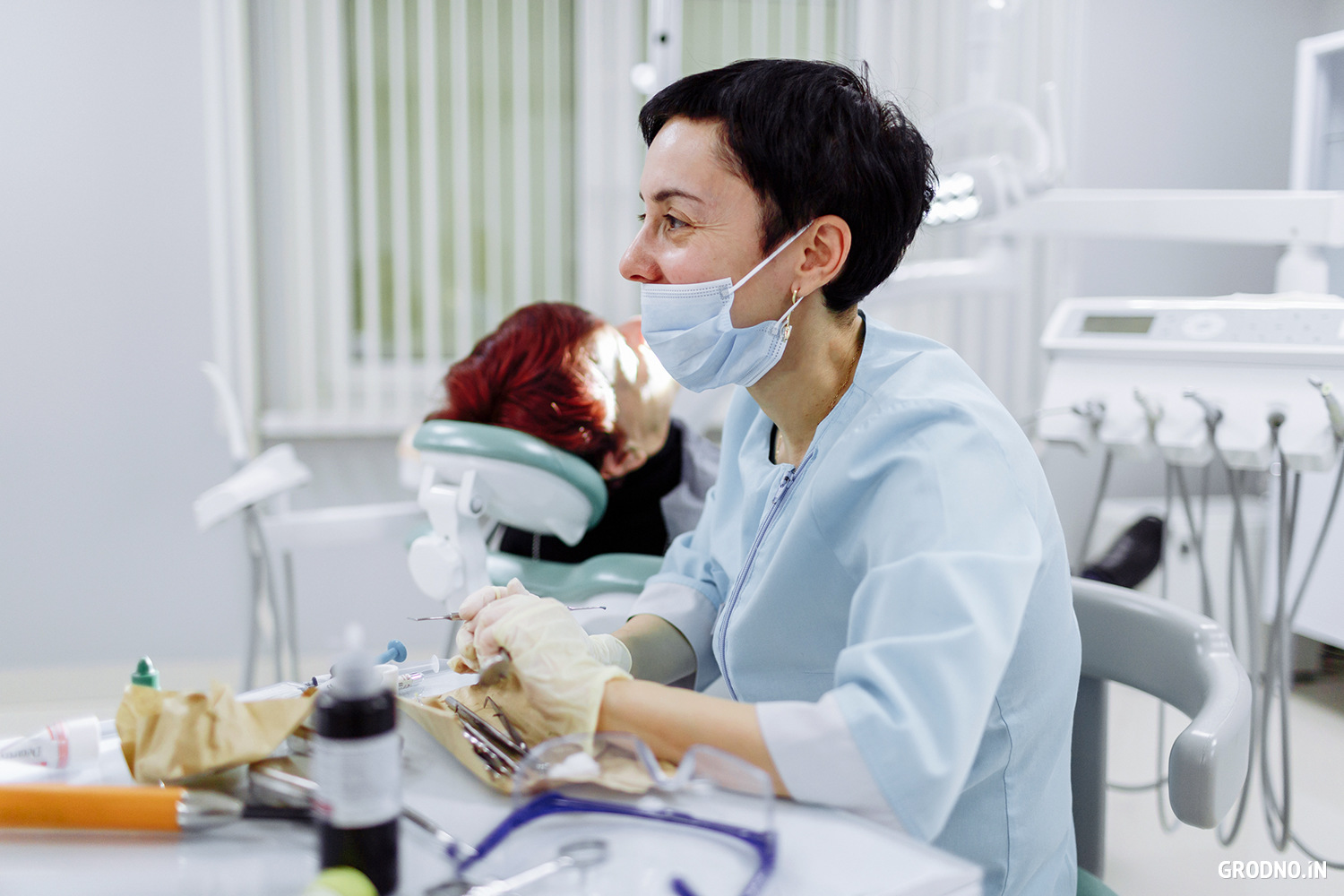 Стоматология на гагарина врачи. Платные услуги стоматология. Зубной лекарь. Лекарь стоматология. Стоматология услуги.