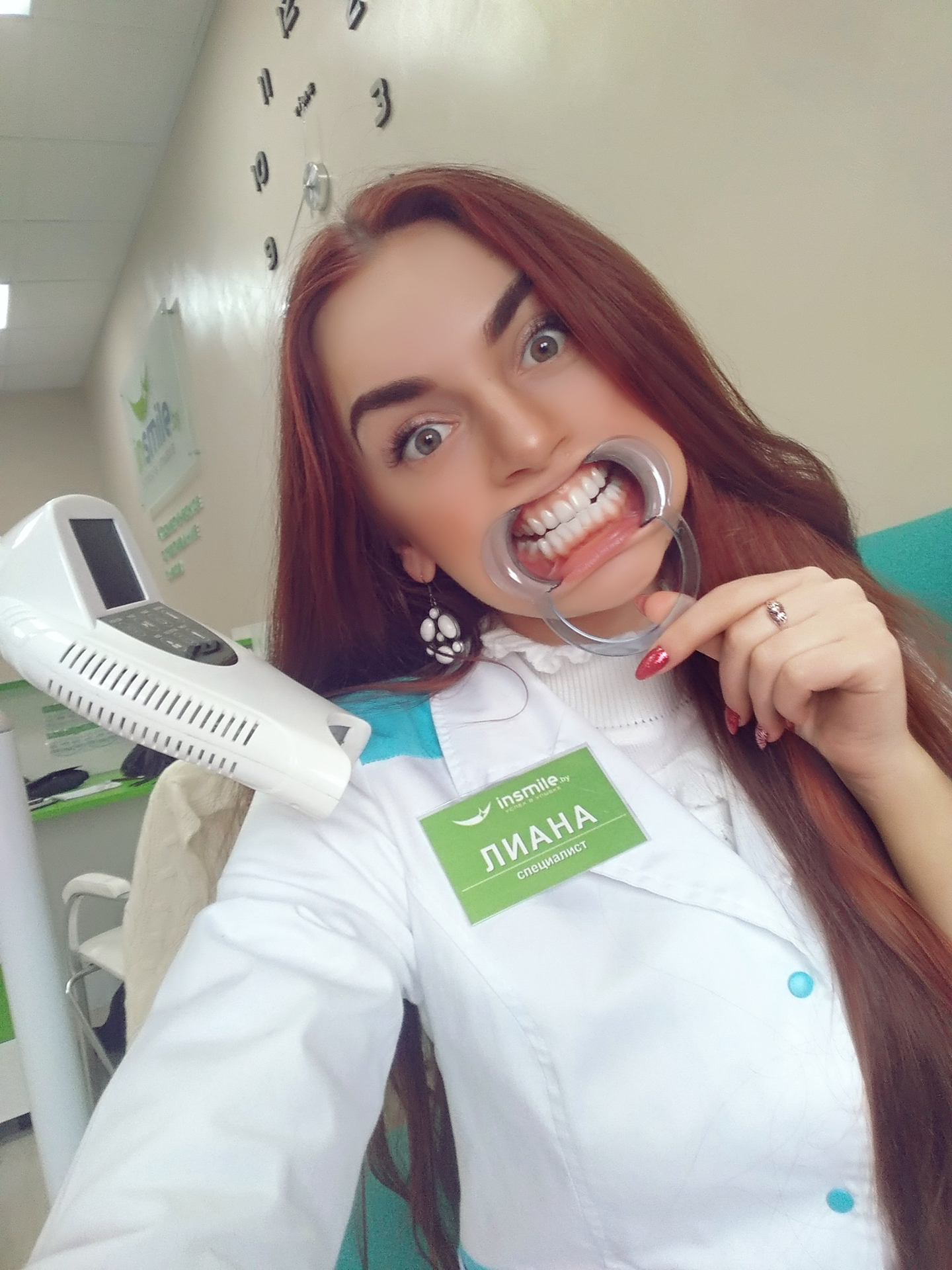 Стоматологическое отбеливание зубов. Отбеливание зубов. Зубы стоматология. Отбеливание у стоматолога.