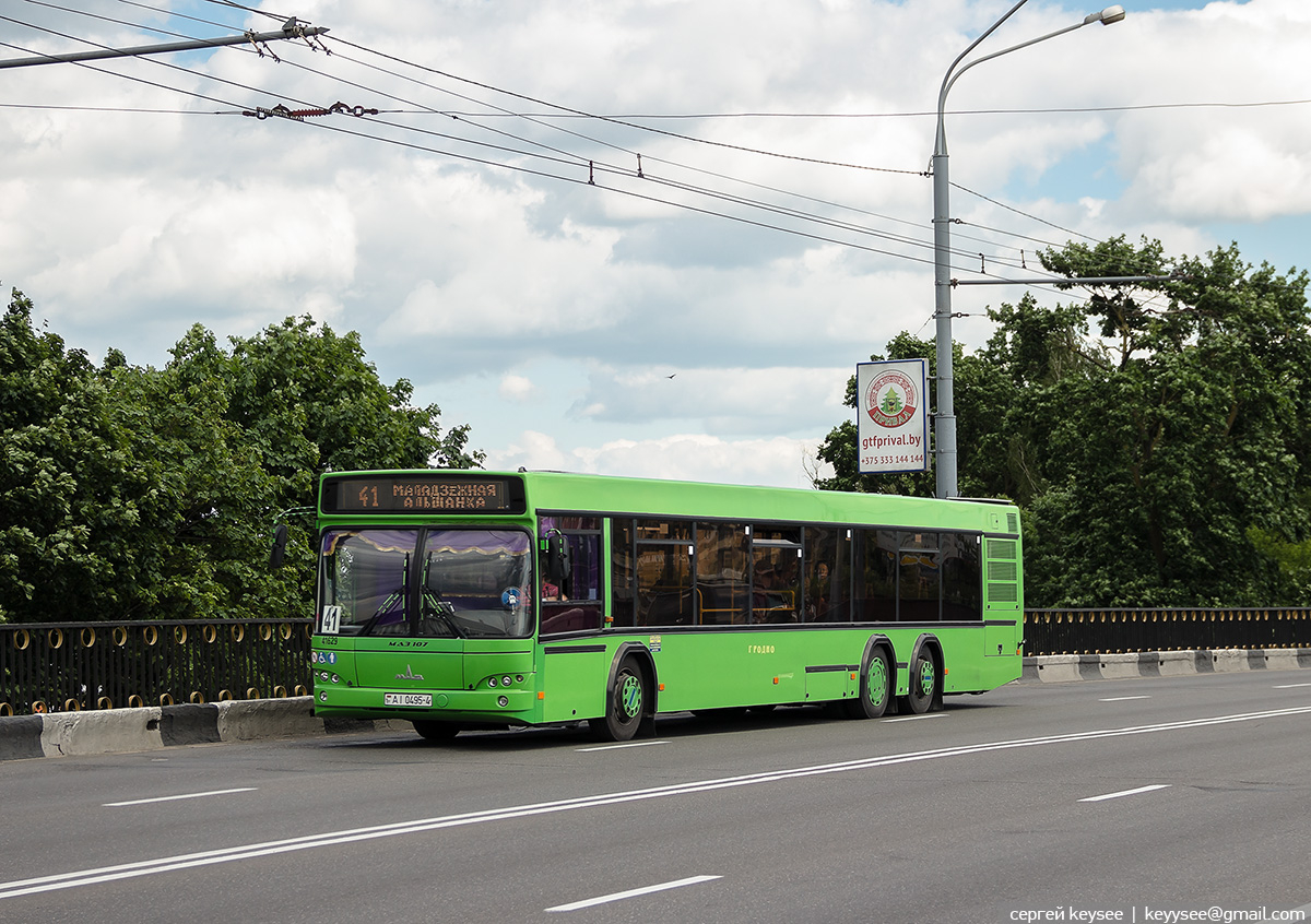 Общественный транспорт гродно. МАЗ-107.467. Автобус МАЗ 107. МАЗ 107 Proton Bus. Автобус Гродно.