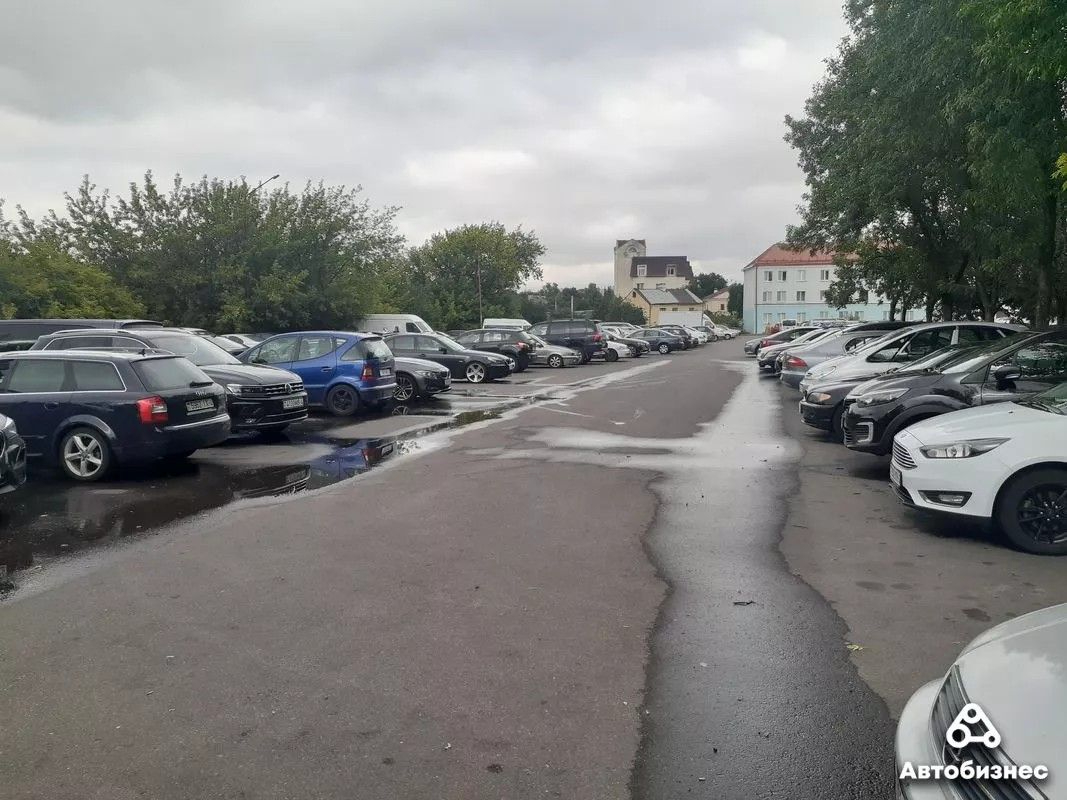 Гродненских водителей спросили о парковках